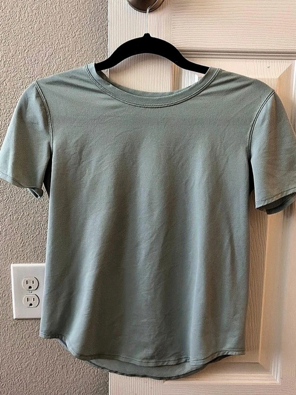 Lululemon Short Sleeve Shirt in Green